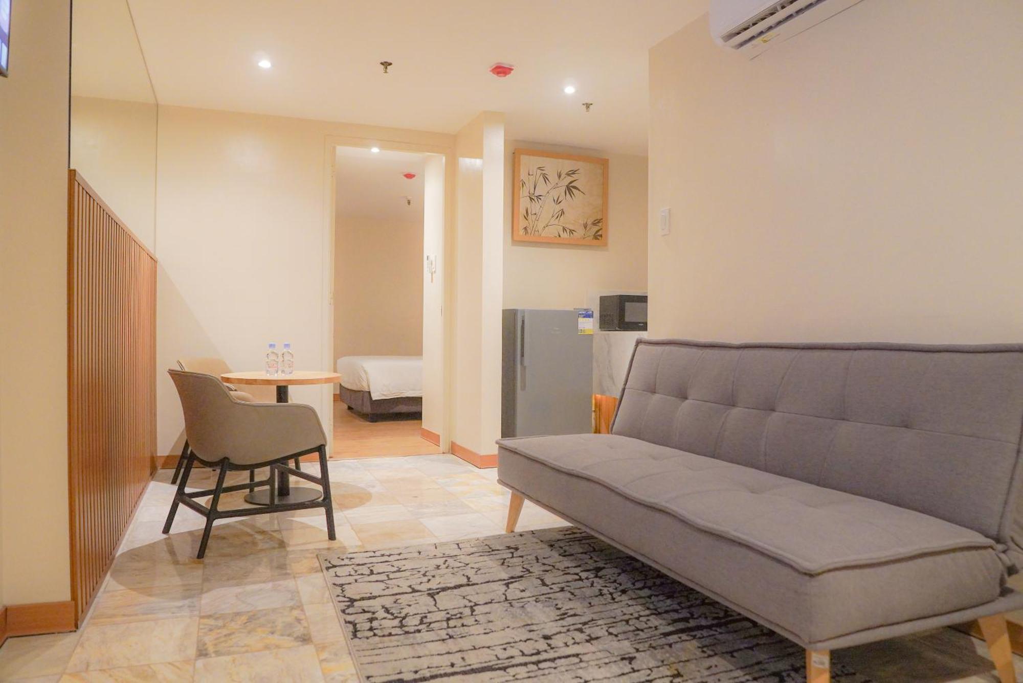 Bel Air Suites Makati Makati City Esterno foto